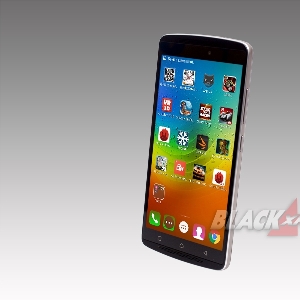 Cicipi Lenovo Vibe K4 Note, Sensasi VR Di Layar Smartphone