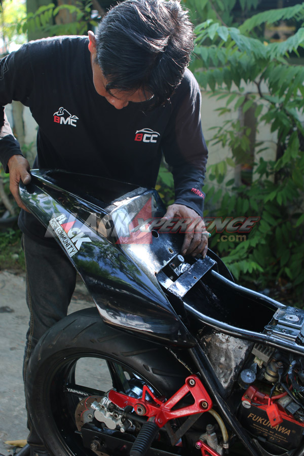 Memasang bodi custom