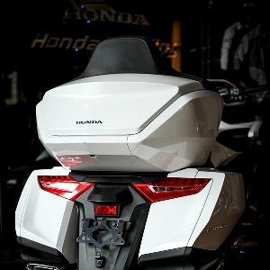 New Honda Goldwing 1800 - Tolak Ukur Baru