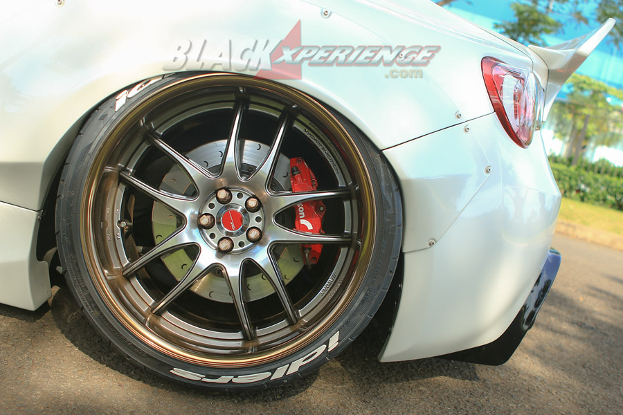 Velg belakang Work Wheels CR2P Stancenation Edition 056/100 R19