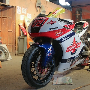 Honda CBR250 hasil modifikasi Chemonk Modified