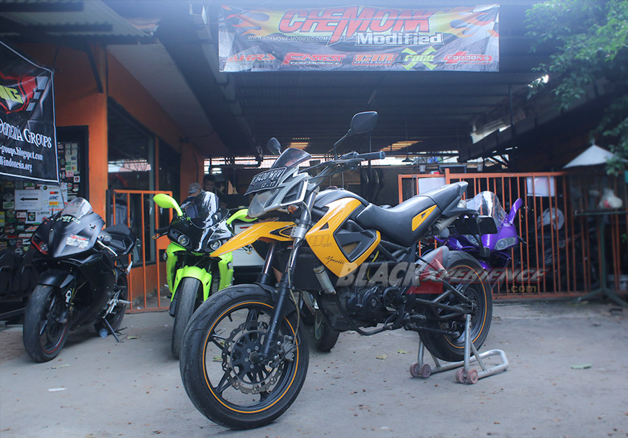 Megelli250 Supermoto yang akan dimodifikasi