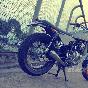 Tampak samping Yamaha Scorpio tracker