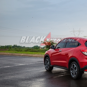 New Honda HR-V 1.5 E Special Edition CVT - Tampil Untuk Jadi Yang Terbaik