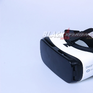 Jajal Samsung Gear VR, Cara Asik Nikmati Konten Virtual Reality