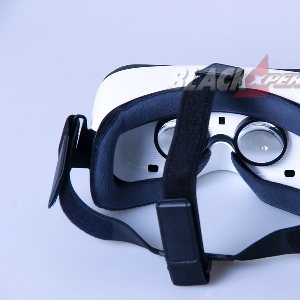 Jajal Samsung Gear VR, Cara Asik Nikmati Konten Virtual Reality