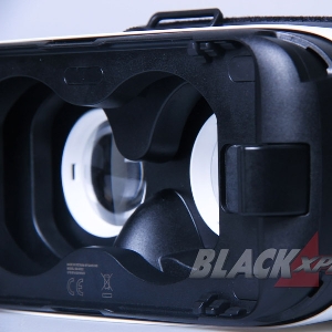 Jajal Samsung Gear VR, Cara Asik Nikmati Konten Virtual Reality