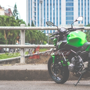 Kawasaki Z650 - Everyday Big Bike