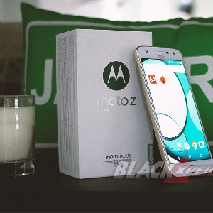 Review Perbandingan Moto Z dan Moto Z Play