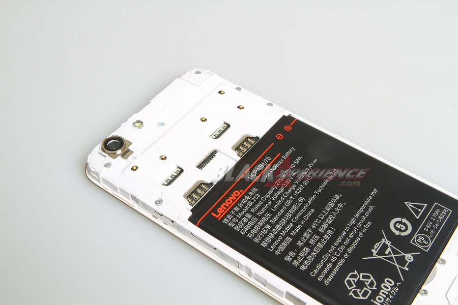 Makin Asik Nikmati Konten VR dengan Lenovo Vibe K5 Plus