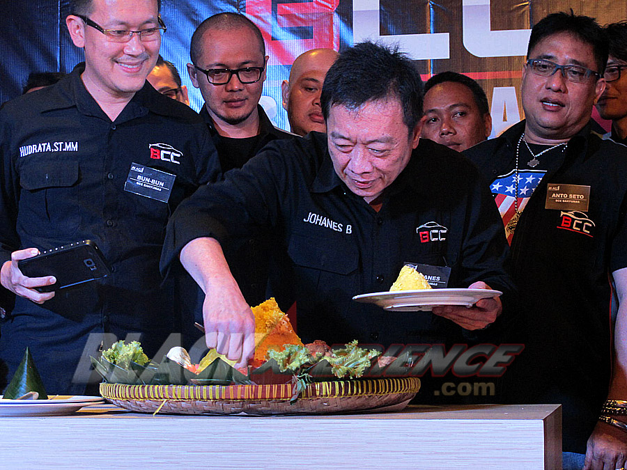 Simbolis Potong Tumpeng