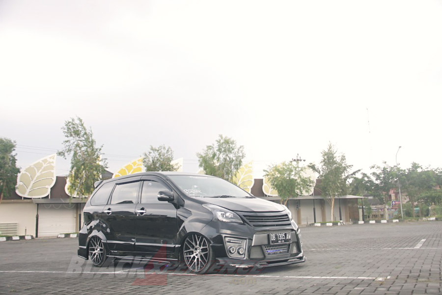 Modifikasi Toyota Avanza Veloz dengan Citarasa Alphard Vellfire