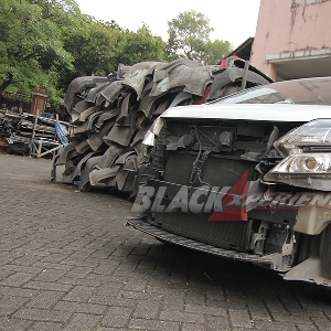 Toyota Vellfire sedang ubah bodikit menjadi bergaya elegant