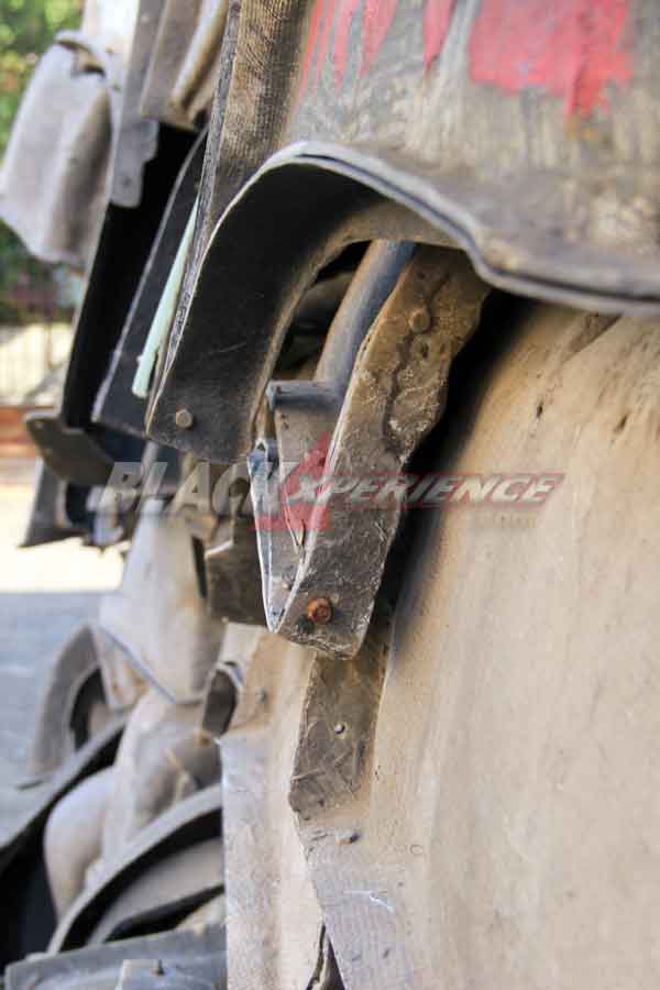 Tumpukan moulding bodikit berbagai mobil