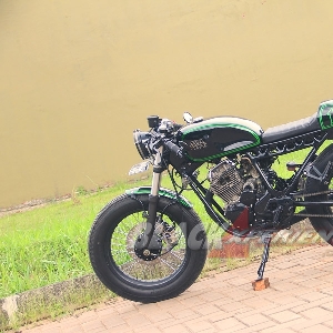 Modifikasi Yamaha Cafe Racer, Klasik tapi Roker