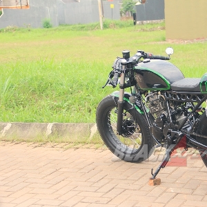 Modifikasi Yamaha Cafe Racer, Klasik tapi Roker