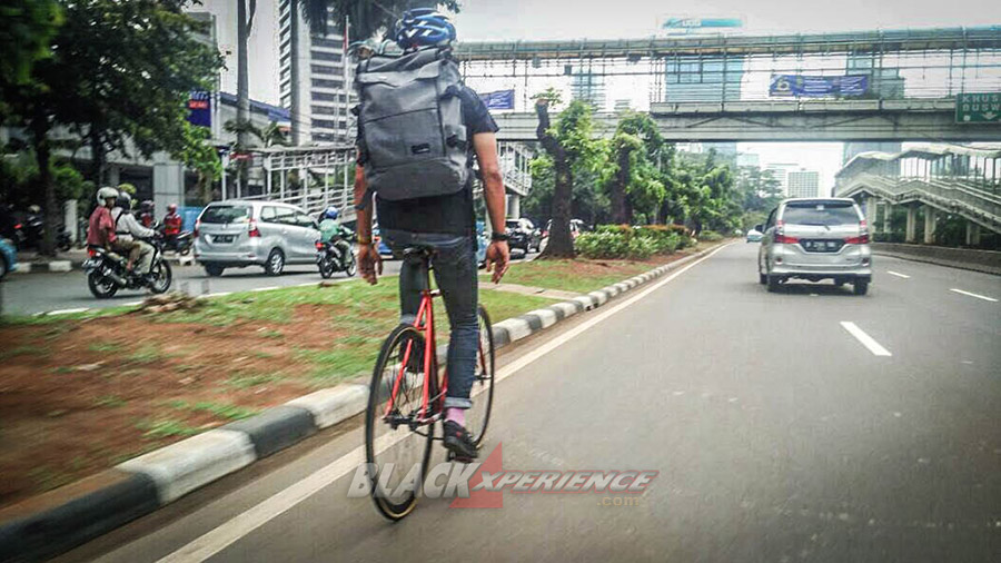 Hendi Rachmat, Jaga Eksistensi Fixie Lewat Westbike Messenger Service