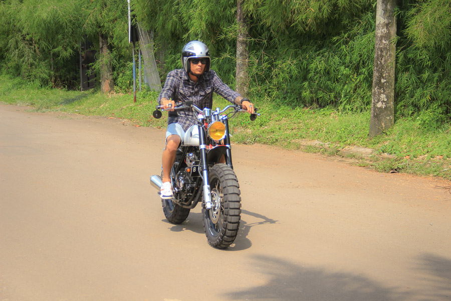 Test ride scrambler tracker