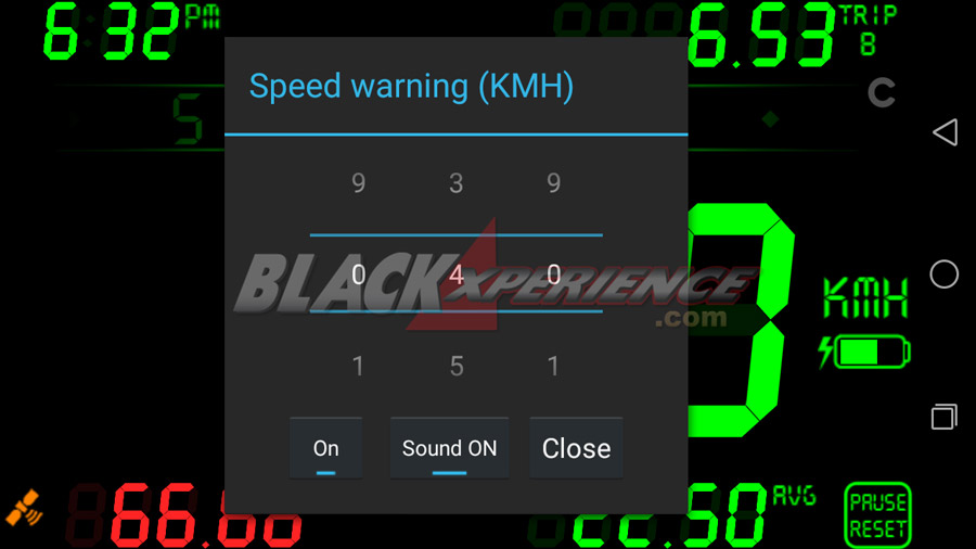 Speed Warning DigiHUD Speedometer Berupa Warna Merah