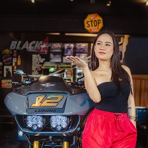 Yemima Suka Banget Sama Harley Davidson Warna Marah dengan Motif Pinestripe