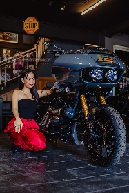 Yemima Suka Banget Sama Harley Davidson Warna Marah dengan Motif Pinestripe