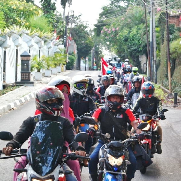 110 Riders Rayakan Parade Merah Putih dengan Rolling Thunder