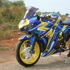 Yamaha YZF R25