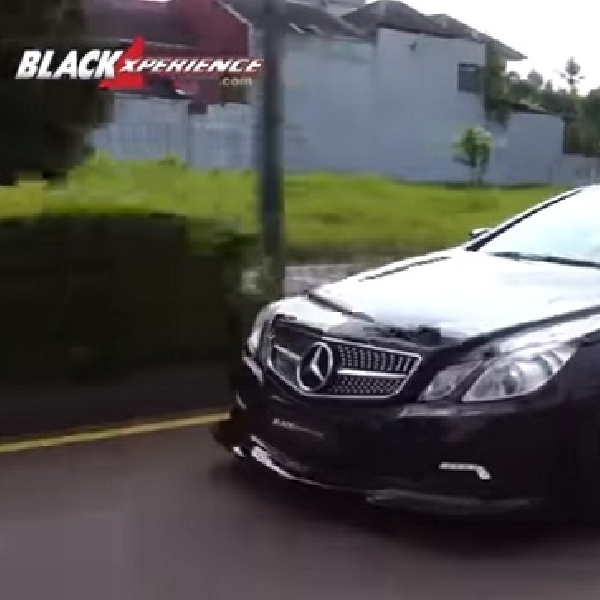 Komandan Sugar Daddy, Mercedes Benz E250 W207 Coupe Ini Eksotis Bersolek Stance Sadis 