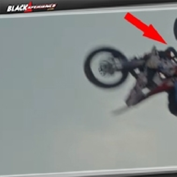 MotoGP: Aksi Backflip Marquez Fake!