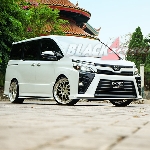 Modifikasi Toyota Voxy, Project 'Trial Error' Buahkan Van MPV nan Sporty