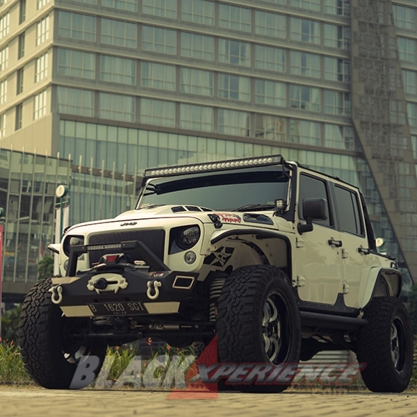 Modifkasi Jeep Wrangler: Raptor Armour