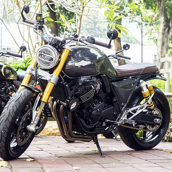 Honda CB400 Lucky13 Usung Gaya Bratsyle, Elegan  dan Berkelas 