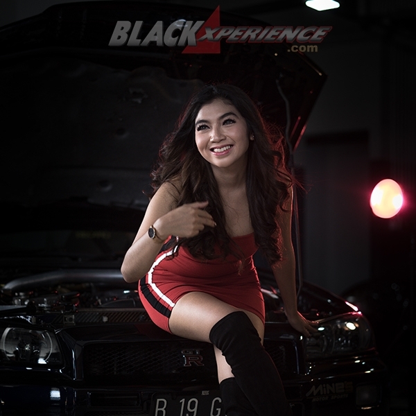 Wahyu Mega, Cantik dan Sexy Bikin Happy