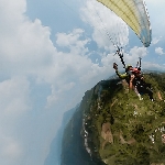 Uji Adrenalin Sambil Nikmati Panorama di Gunung Kasur