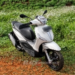 Test Ride Piaggio Beverly Sport Touring 350 i e di Indonesia