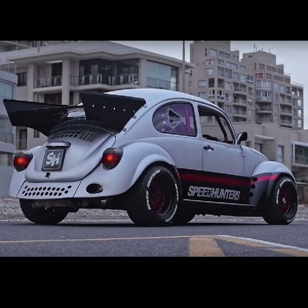 Modifikasi VW Beetle 1965 Beraliran Street Racing Turbocharged