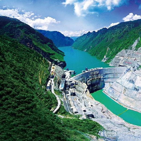 Tiongkok Akan Buat PLTA Hydro-Solar Terbesar Di Dunia, Hasilkan Daya 2 Miliar kWh Per Tahun!