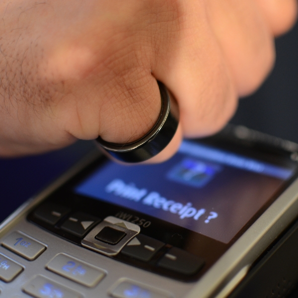 Bawa Koneksi NFC, Cincin Ini Bisa Buat Transaksi