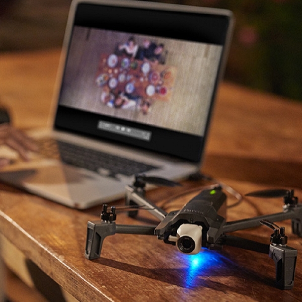 ANAFI Drone Berkemampuan 4K Dengan Perspektif 180 Derajat