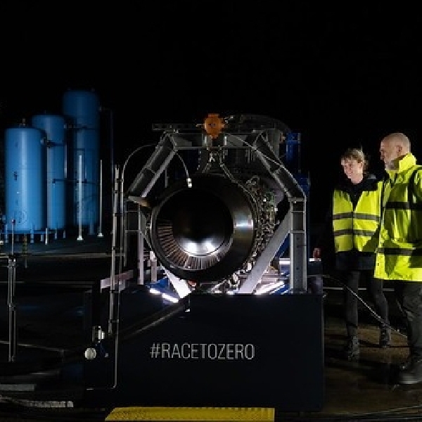 Rolls Royce Berhasil Membuat Mesin Pesawat Bertenaga Hidrogen Pertama di Dunia