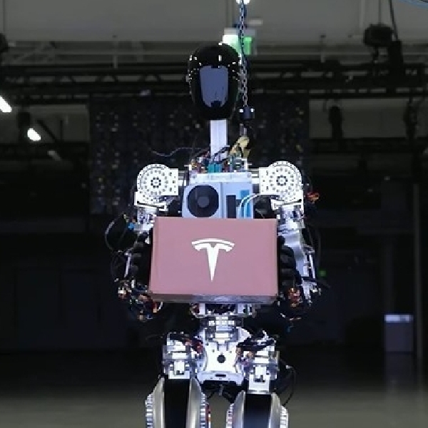 Tidak Hanya Fokus pada EV, Tesla akan Buat Divisi Robotika 