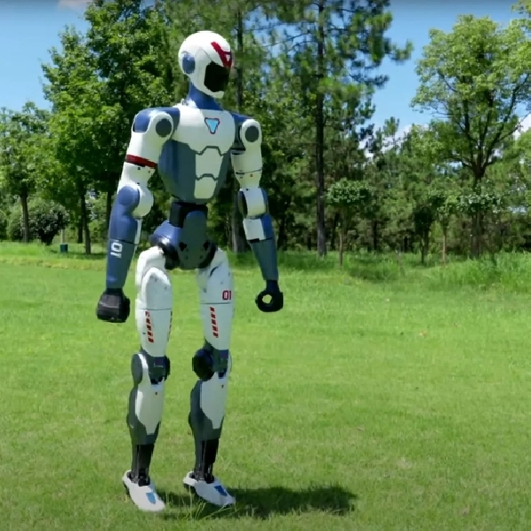 Hanya Rp95 Juta, Robot Humanoid Unitree R1 Bisa Banyak Atraksi