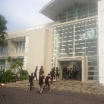 17 Finalis Black Innovation 2015 Melakukan Kunjungan ke GOR Terbesar di Kudus