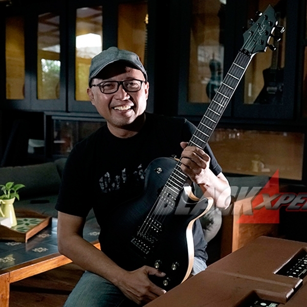 Toein B Radix, Kreator Gitar Lokal yang Menembus Persaingan Global 