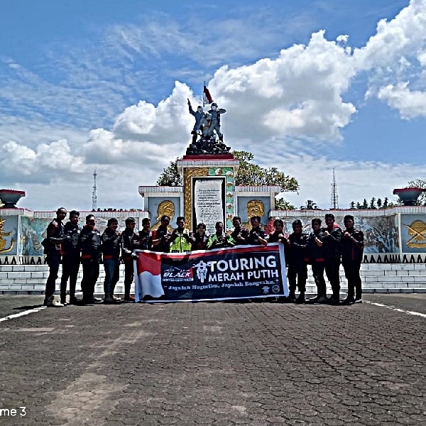 BMC Manado  Touring Merah Putih Kunjungi 3 Makam Pahlawan Nasional