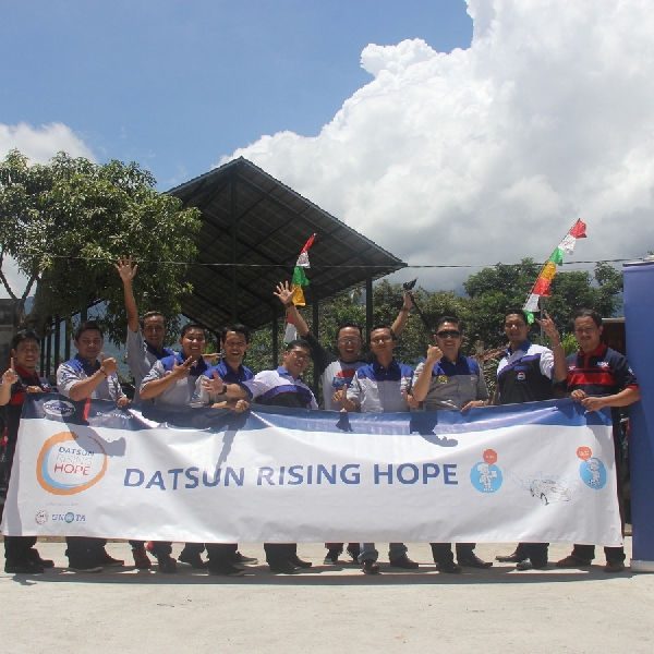 Datsun Rising Hope Ajak Komunitas Datsun Berbagi di Kelas Inspirasi