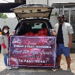 Nissan Xtrail Indonesia Zona Member Bekasi (NXI-ZOMBIE)  Serahkan Masker, Sarung Tangan, Hand Sanitizer dan Paket Sembako ke Masyarakat Bekasi