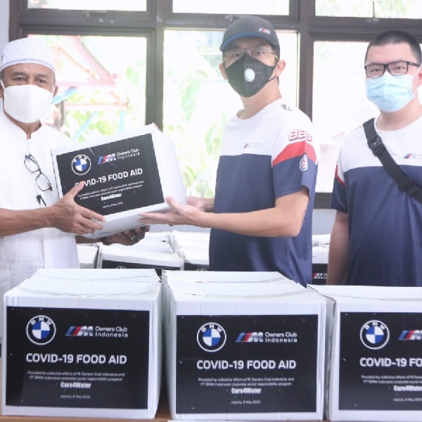 BMW Group Indonesia Gandeng MOCI Salurkan Paket Sembako Melaui Program Care4Water