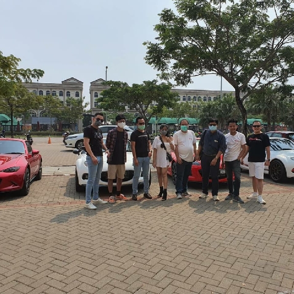 Kopdar Tipis Komunitas MRCI, Pecinta Mazda MX-5 Roadster di PIK 2