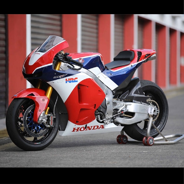 Wahana Ajak Komunitas Big-Bike ‘Geber’ Honda RC213V-S